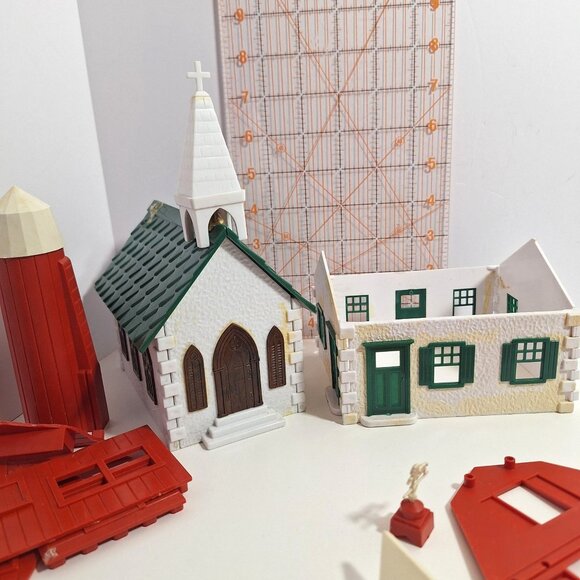 Plasticville O Scale Church Barn Replacement Parts Vintage Plastic Buildings - Picture 2 of 11